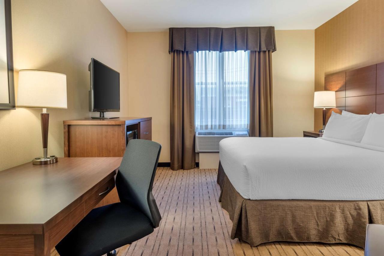 Best Western Plus, Bathurst Hotel & Suites Eksteriør bilde