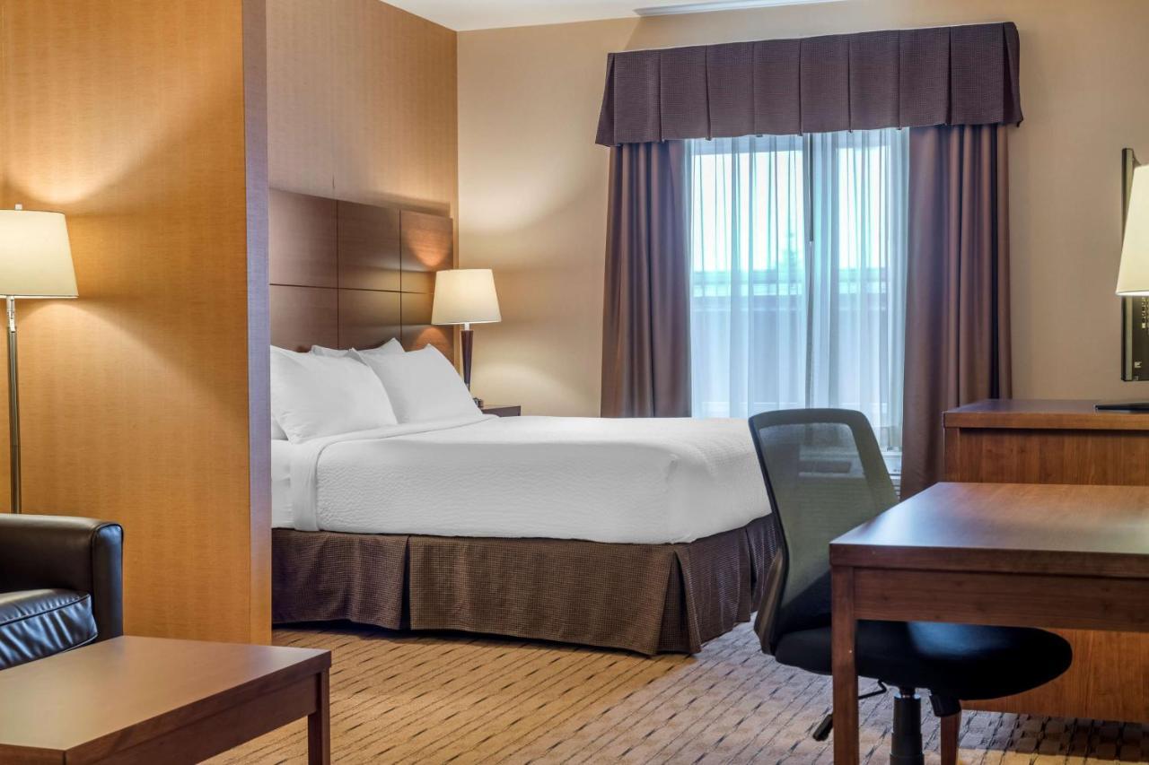 Best Western Plus, Bathurst Hotel & Suites Eksteriør bilde
