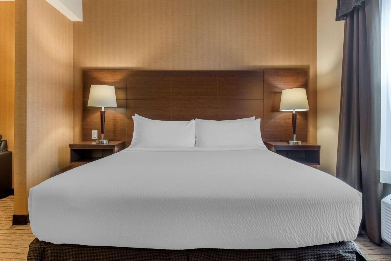 Best Western Plus, Bathurst Hotel & Suites Eksteriør bilde