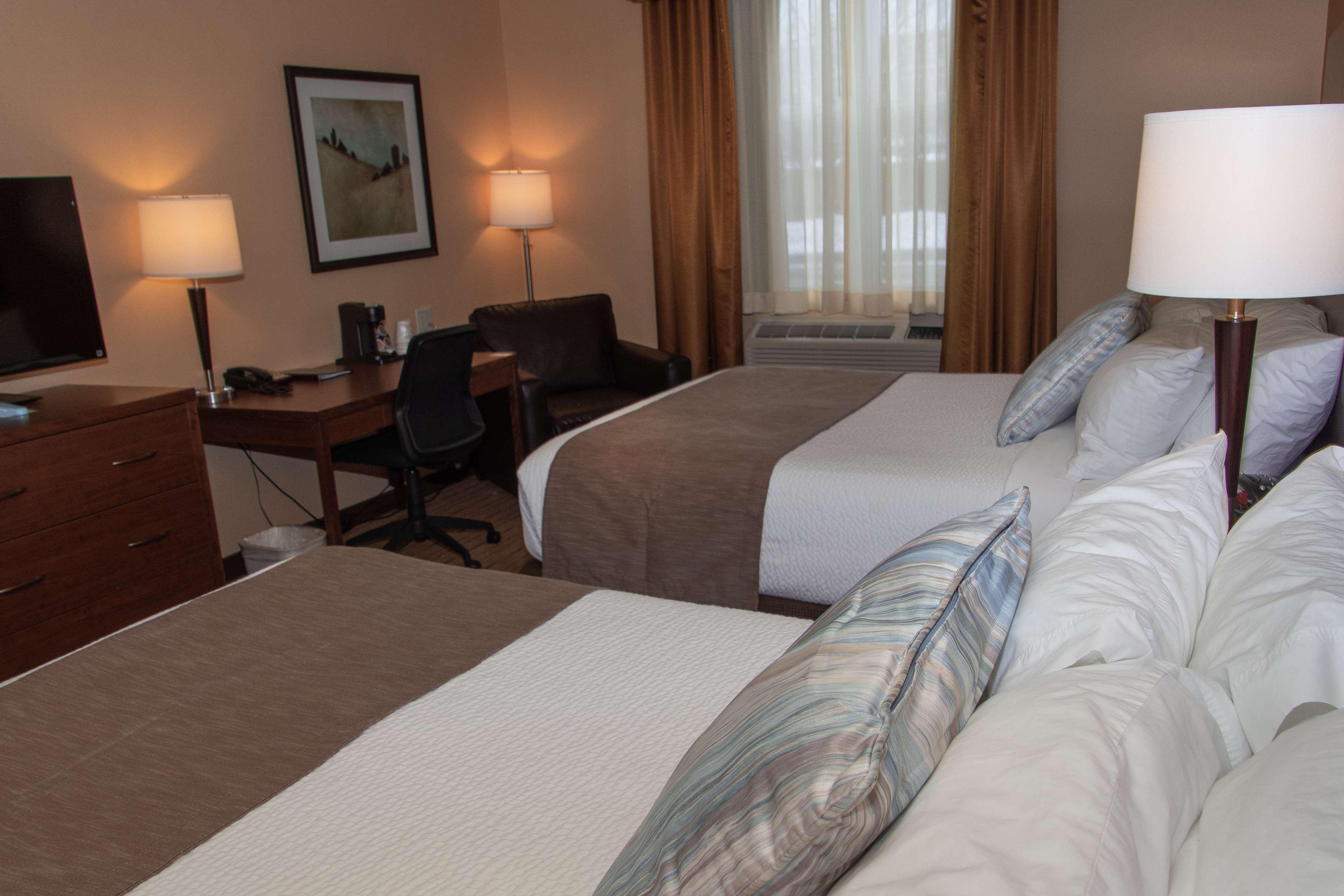 Best Western Plus, Bathurst Hotel & Suites Eksteriør bilde