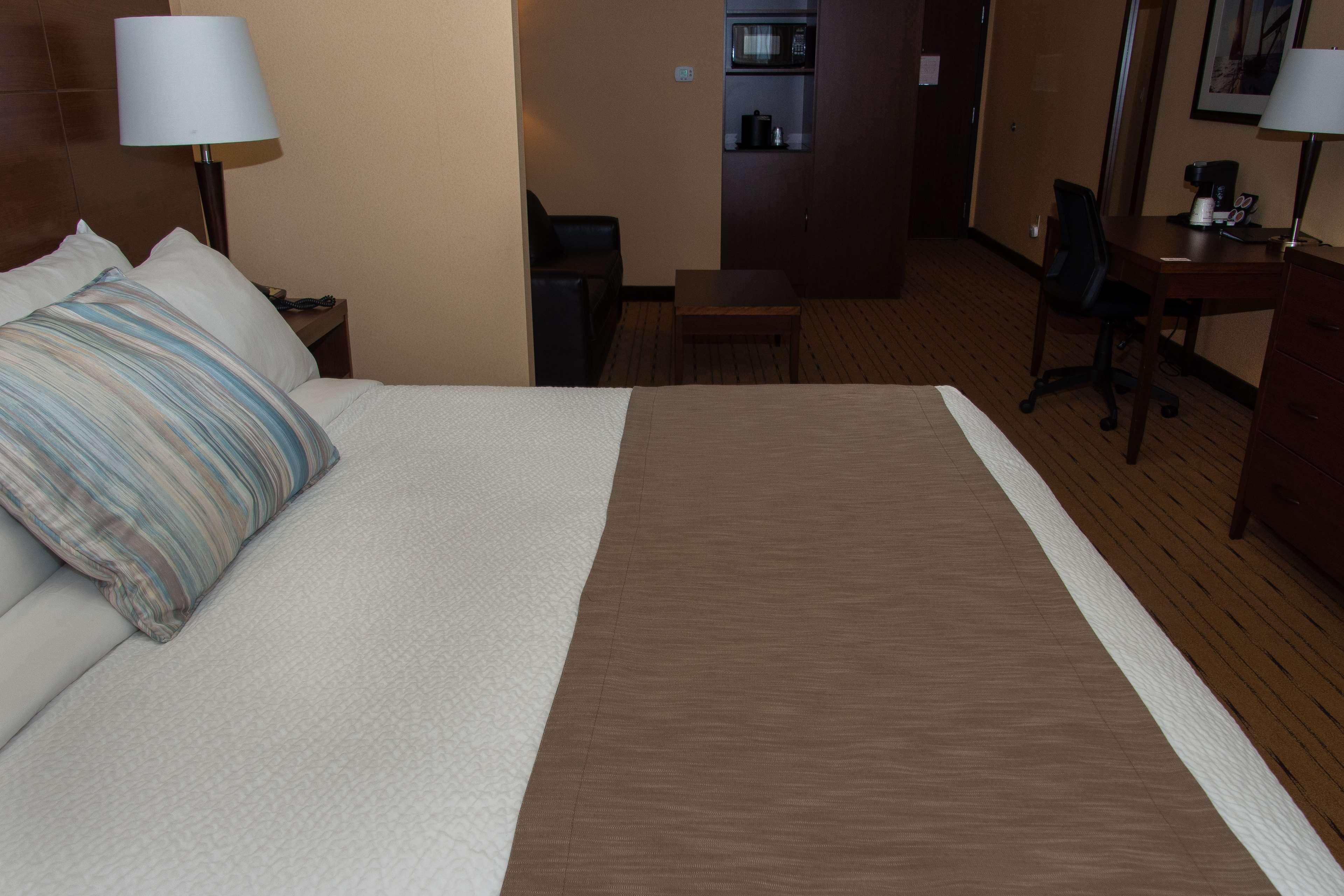 Best Western Plus, Bathurst Hotel & Suites Eksteriør bilde